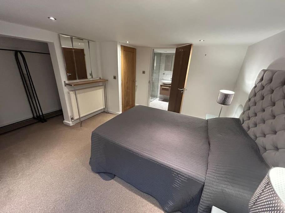 Spacious Central 2Bed Apartment Wilmslow Buitenkant foto