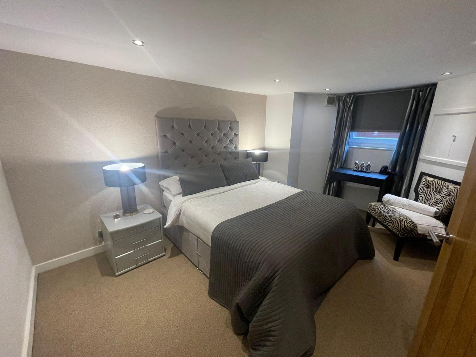 Spacious Central 2Bed Apartment Wilmslow Buitenkant foto